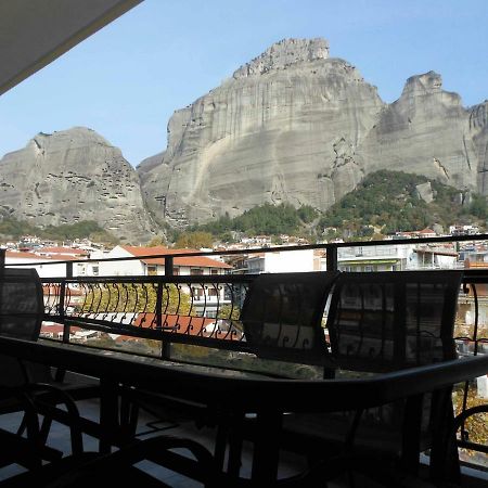 Meteora Panorama At The City Center Kalampáka Luaran gambar