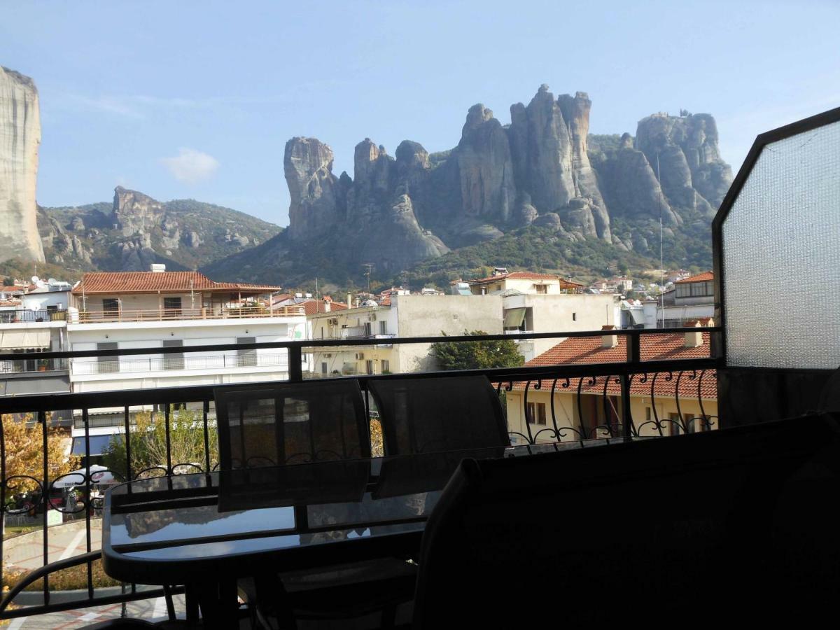 Meteora Panorama At The City Center Kalampáka Luaran gambar